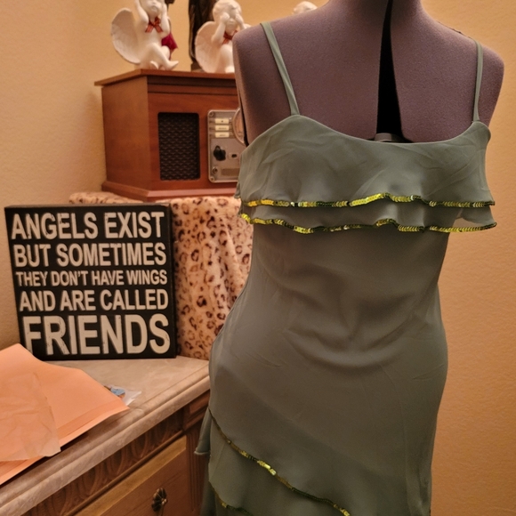 Green Asymmetrical Sequin Layered Dress Junior 9 - Picture 1 of 8